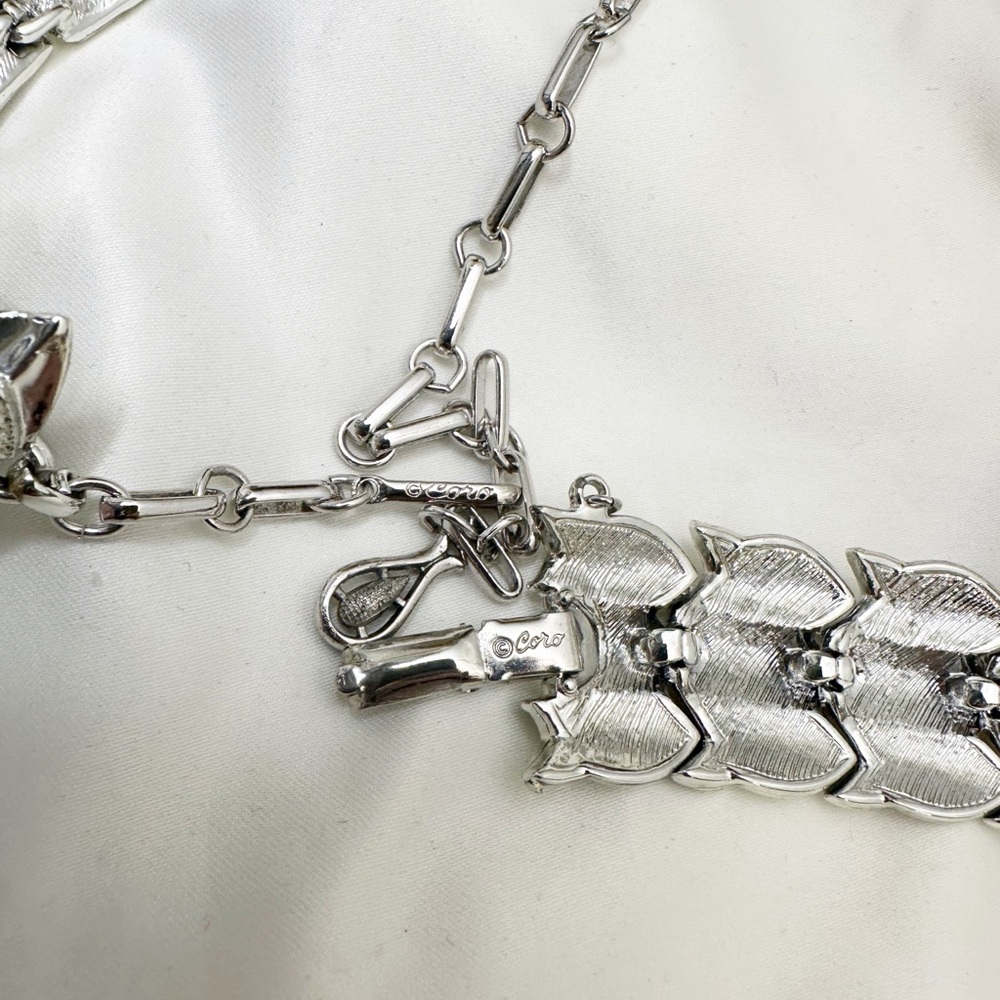 Vintage Coro rhodium plated necklace and bracelet set - Picture 2 of 6